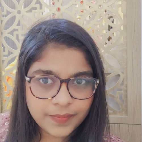 Zoya Khan